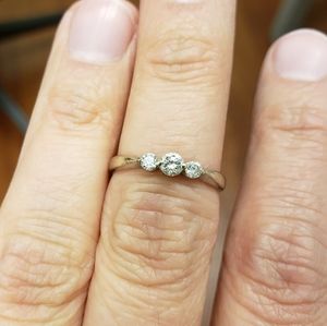 Corona 14k White Gold Diamond Ring Size 5.5